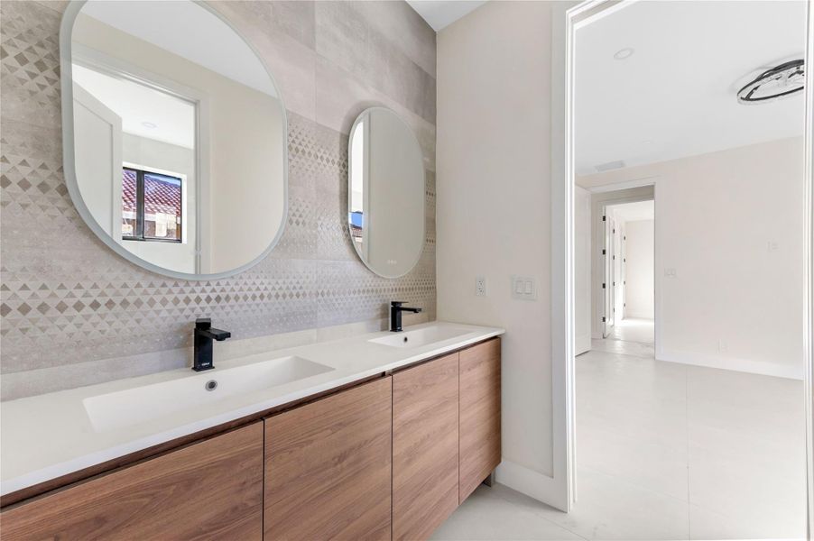 Furnished interior view inside a new home in , Coconut Creek (Image 11).