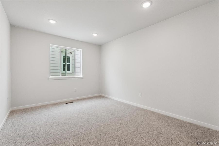 Spacious, unfurnished interior of a new home in Sweetgrass, Dacono (Image 19).