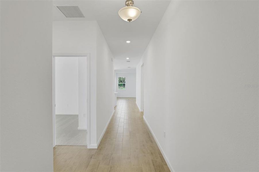 Spacious, unfurnished interior of a new home in Willowbrook North, Winter Haven (Image 25). Spacious, unfurnished interior of a new home in Willowbrook North, Winter Haven (Image 25).