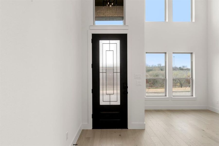 Spacious, unfurnished interior of a new home in Trails at Cottonwood Creek, Rowlett (Image 17).