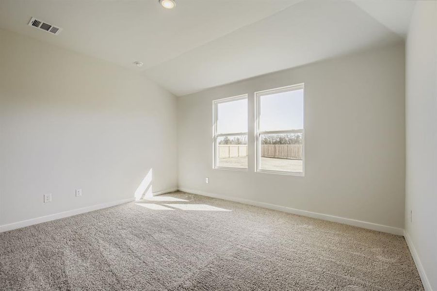 Spacious, unfurnished interior of a new home in Middlefield Village, Dallas (Image 23).