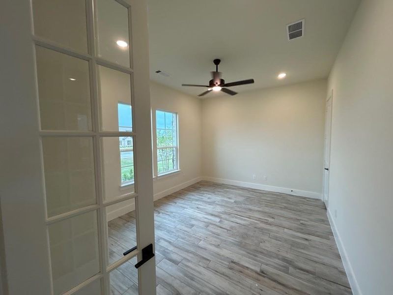 Spacious, unfurnished interior of a new home in Creekview Addition, Van Alstyne (Image 20).