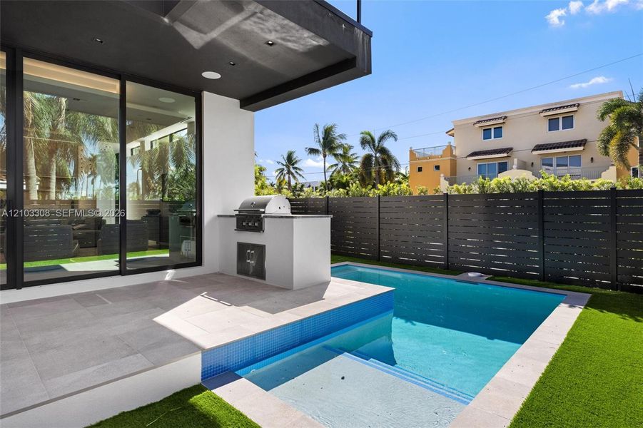 Exterior details and patio area of a home in , Fort Lauderdale (Image 24). Exterior details and patio area of a home in , Fort Lauderdale (Image 24).
