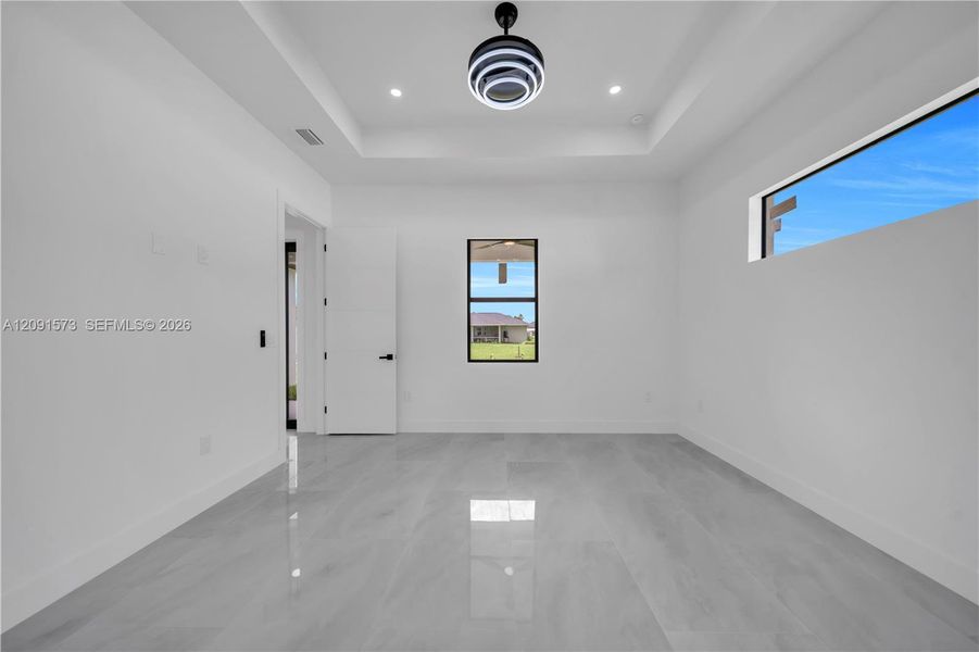 Spacious, unfurnished interior of a new home in , Lehigh Acres (Image 16).