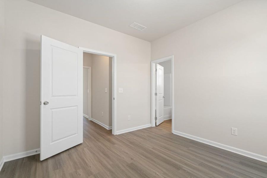 Spacious, unfurnished interior of a new home in Harmony, Auburn (Image 19).