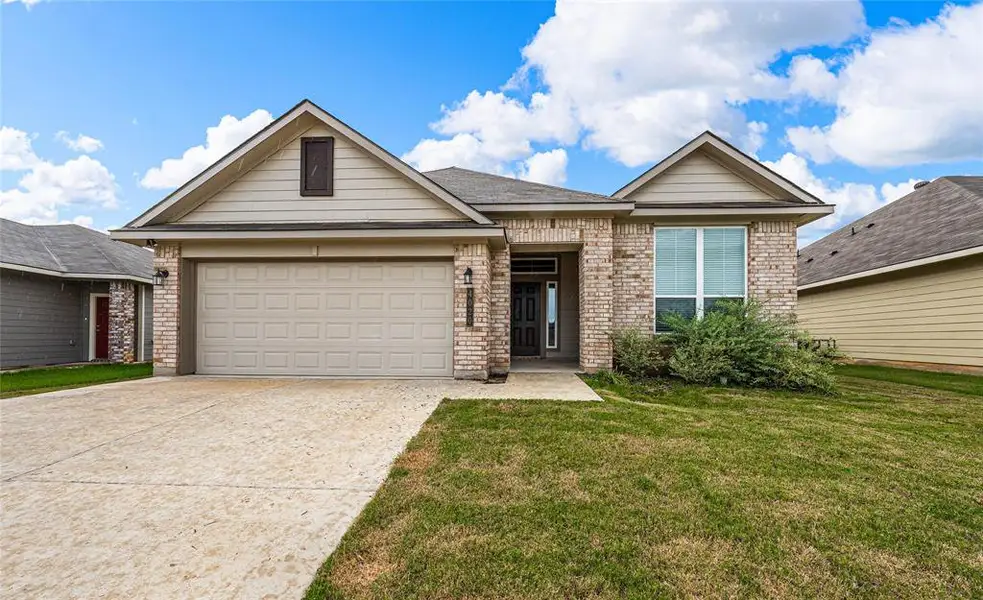 Front exterior of a new home in , Waco, TX, highlighting curb appeal (Image 1). Front exterior of a new home in , Waco, TX, highlighting curb appeal (Image 1).