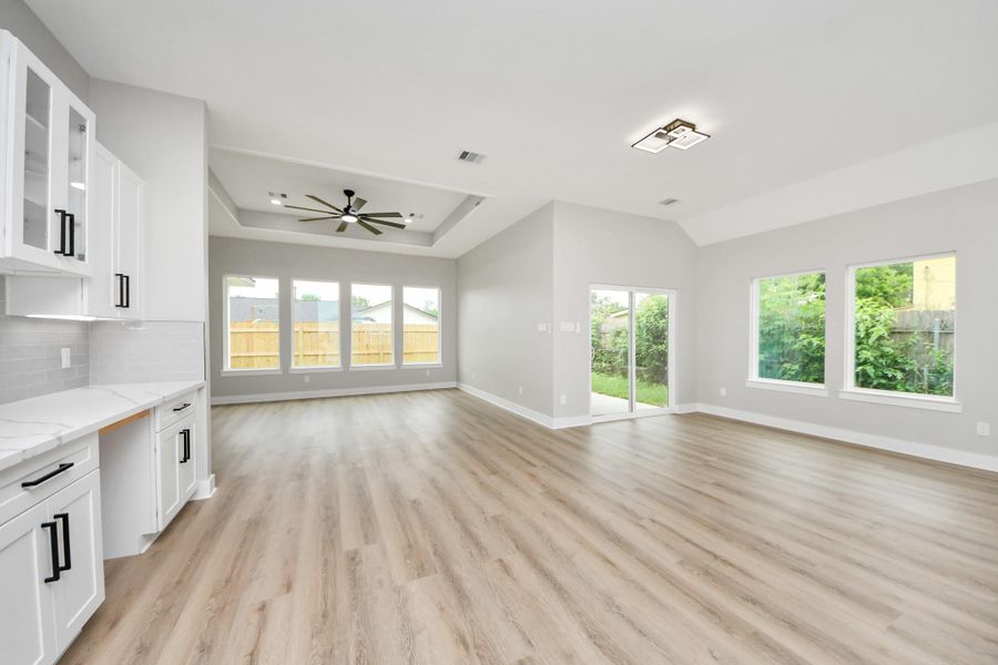 Spacious, unfurnished interior of a new home in , Pasadena (Image 29).
