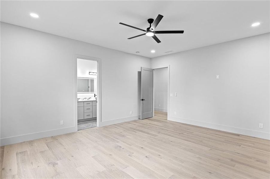 Spacious, unfurnished interior of a new home in , Lawrenceville (Image 41).