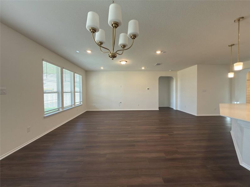 Spacious, unfurnished interior of a new home in River Bluff, Leander (Image 20).