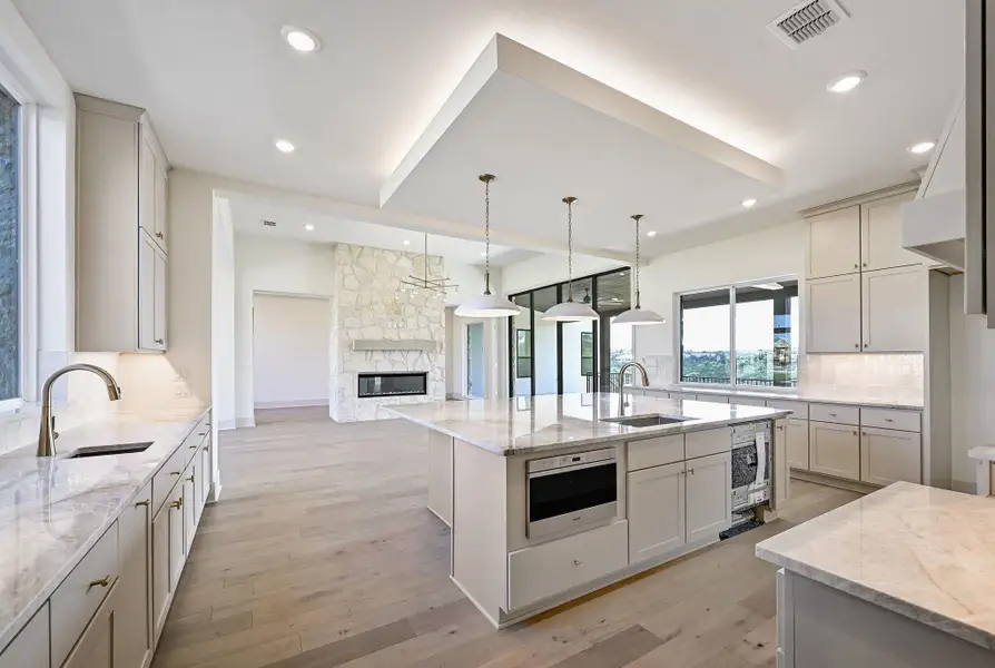 Furnished interior view inside a new home in , Lakeway (Image 10).