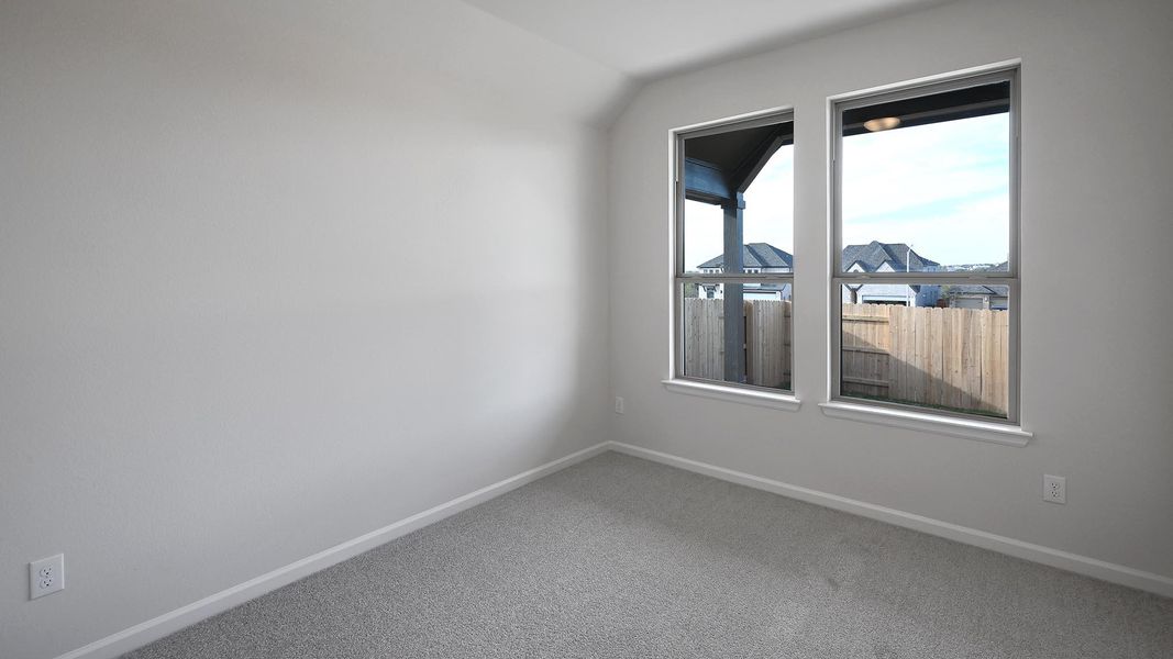 Spacious, unfurnished interior of a new home in Crosswinds 40', Kyle (Image 13).