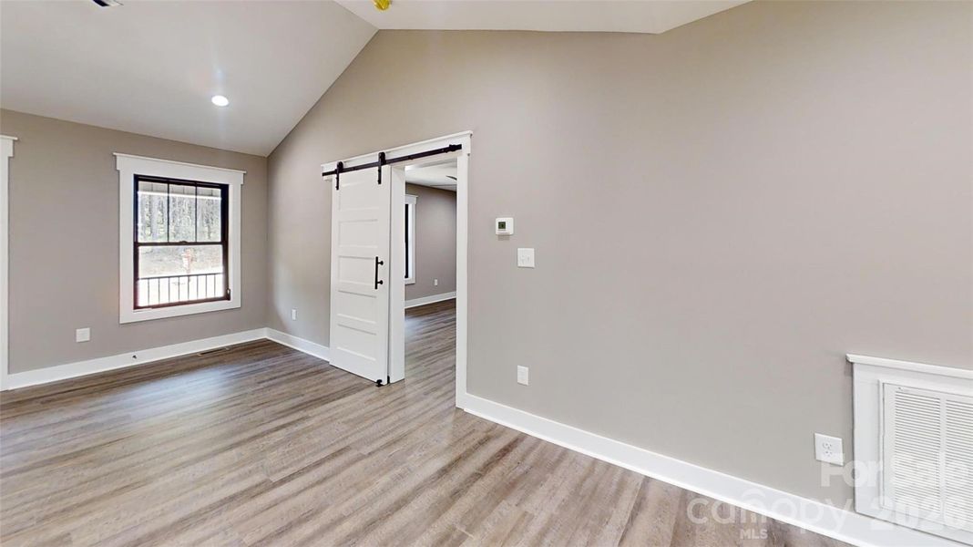 Spacious, unfurnished interior of a new home in , Lawndale (Image 18).