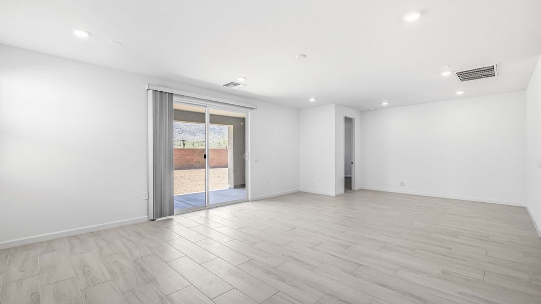 Spacious, unfurnished interior of a new home in Prada, Phoenix (Image 18). Spacious, unfurnished interior of a new home in Prada, Phoenix (Image 18).