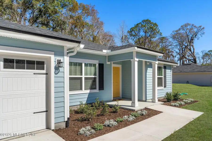 Exterior details and patio area of a home in , Jacksonville (Image 3).
