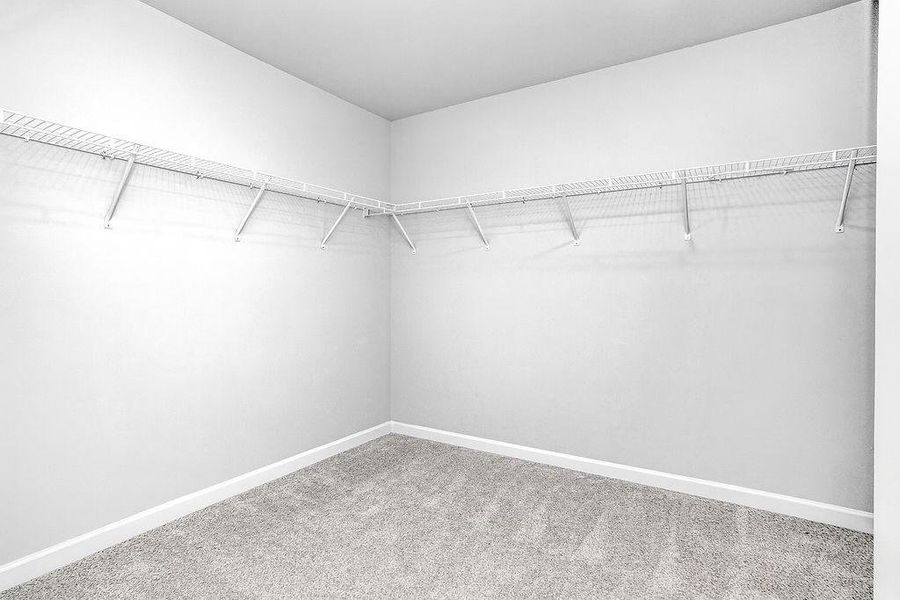 Spacious, unfurnished interior of a new home in , Macon (Image 25).