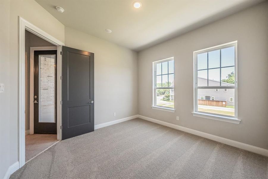 Spacious, unfurnished interior of a new home in Parkland, Fort Worth (Image 23).