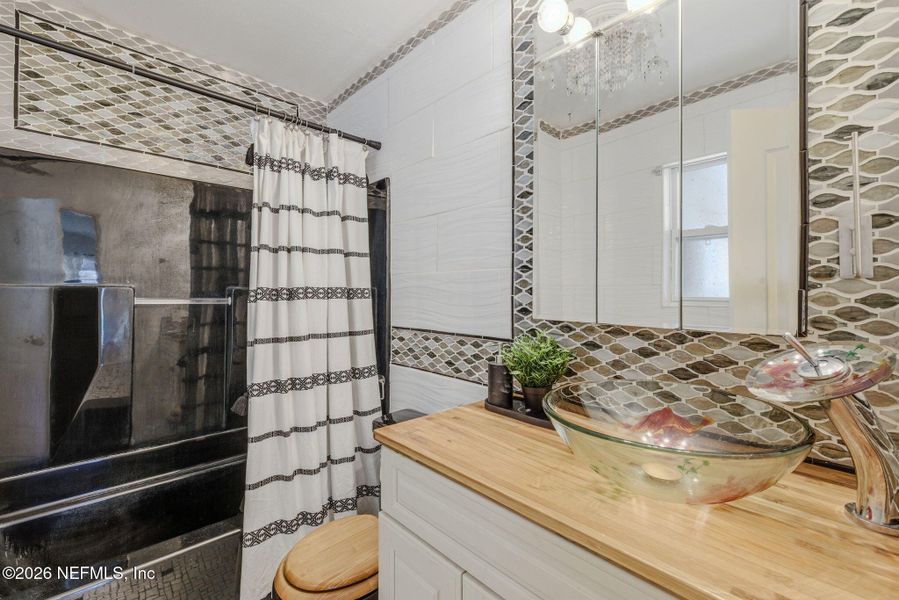 Furnished interior view inside a new home in , Jacksonville (Image 9).