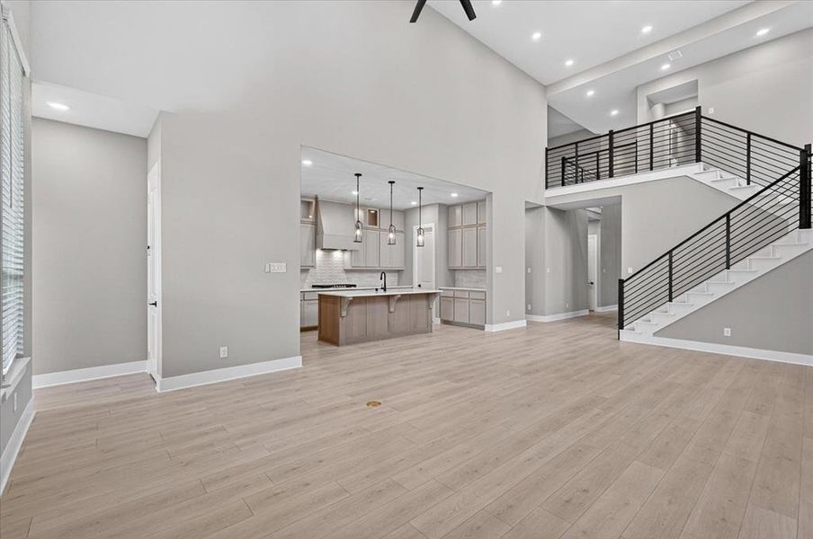 Spacious, unfurnished interior of a new home in Cambridge Crossing, Celina (Image 13).
