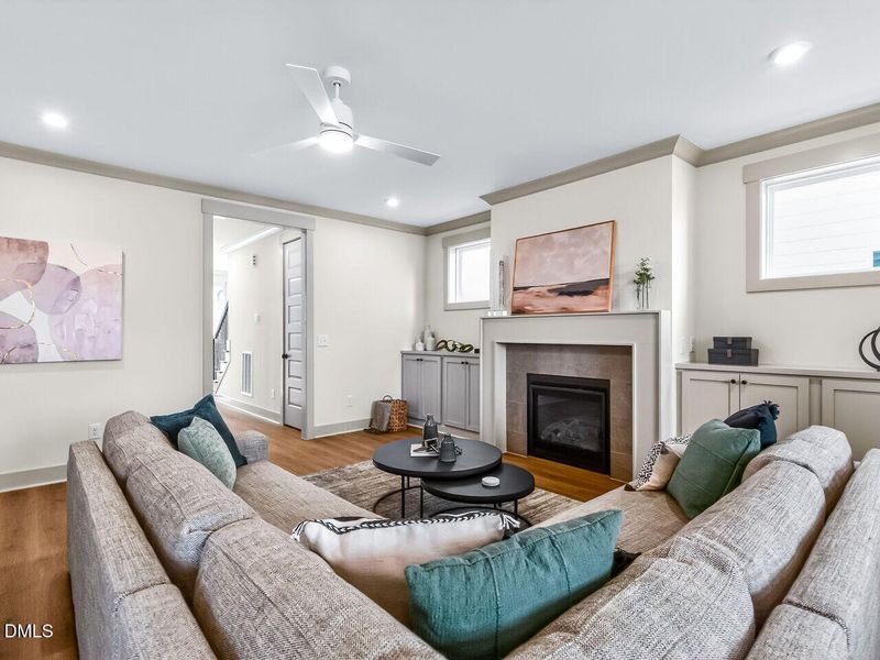 008-1280x960-living-room