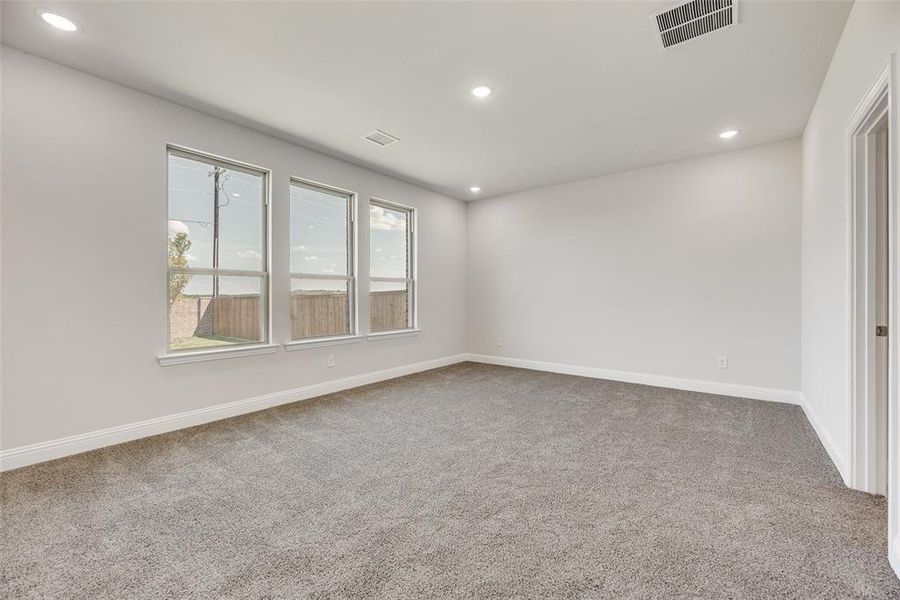 Spacious, unfurnished interior of a new home in Arbors at Legacy Hills, Celina (Image 15).