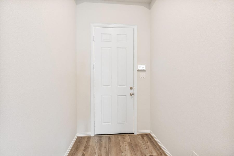 Spacious, unfurnished interior of a new home in Sunterra, Katy (Image 16). Spacious, unfurnished interior of a new home in Sunterra, Katy (Image 16).