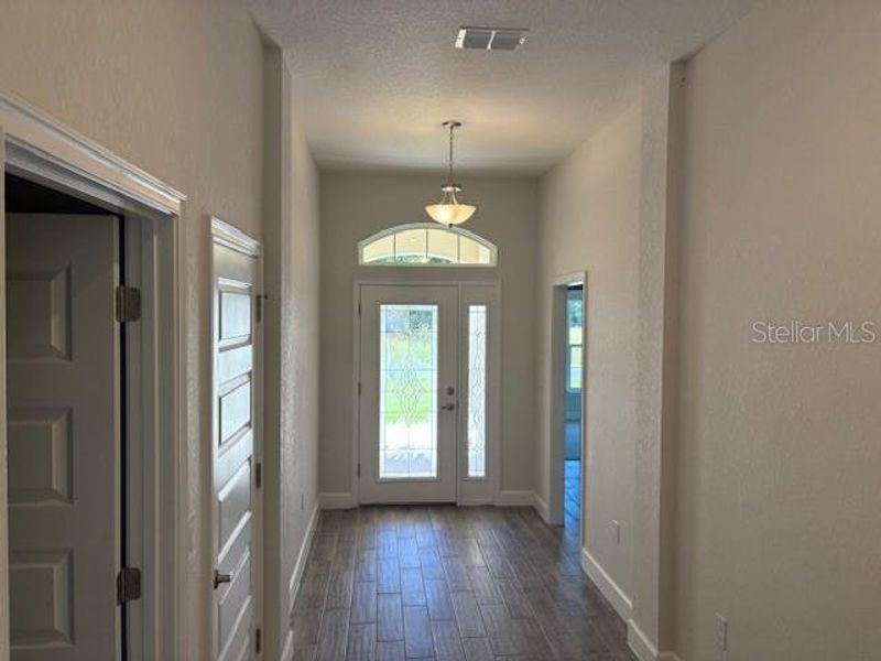 Spacious, unfurnished interior of a new home in Juliette Falls, Dunnellon (Image 9). Spacious, unfurnished interior of a new home in Juliette Falls, Dunnellon (Image 9).