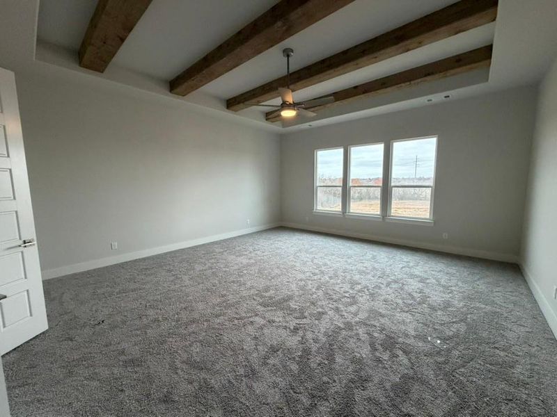 Spacious, unfurnished interior of a new home in Eagle Ridge Estates, Weatherford (Image 12).