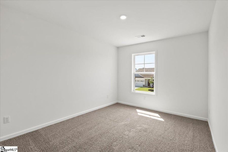 Spacious, unfurnished interior of a new home in Halton Oaks, Spartanburg (Image 22). Spacious, unfurnished interior of a new home in Halton Oaks, Spartanburg (Image 22).