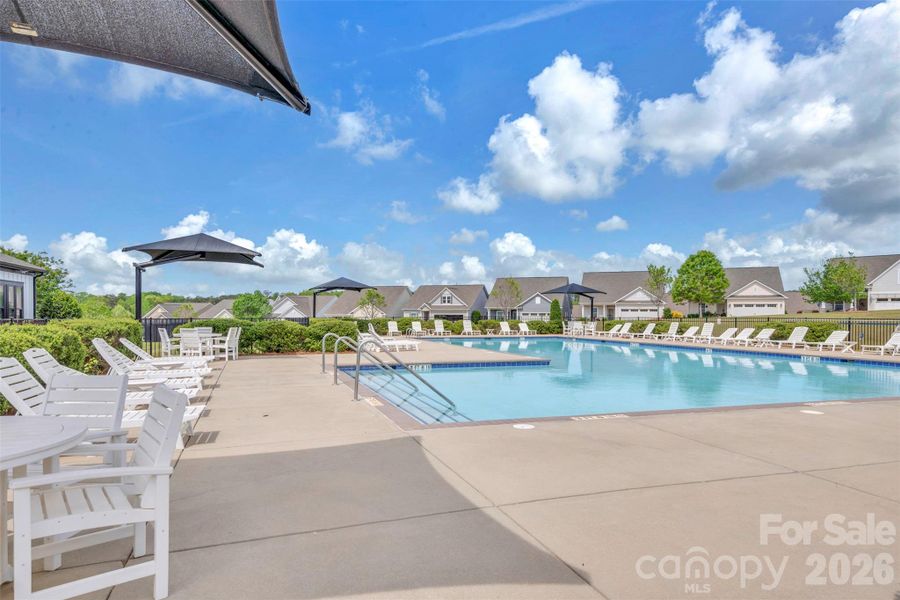 Community amenities in Edgewater - The Links, Lancaster (Image 44).