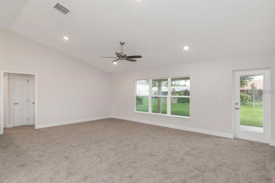 Spacious, unfurnished interior of a new home in Palm Coast, Palm Coast (Image 8).