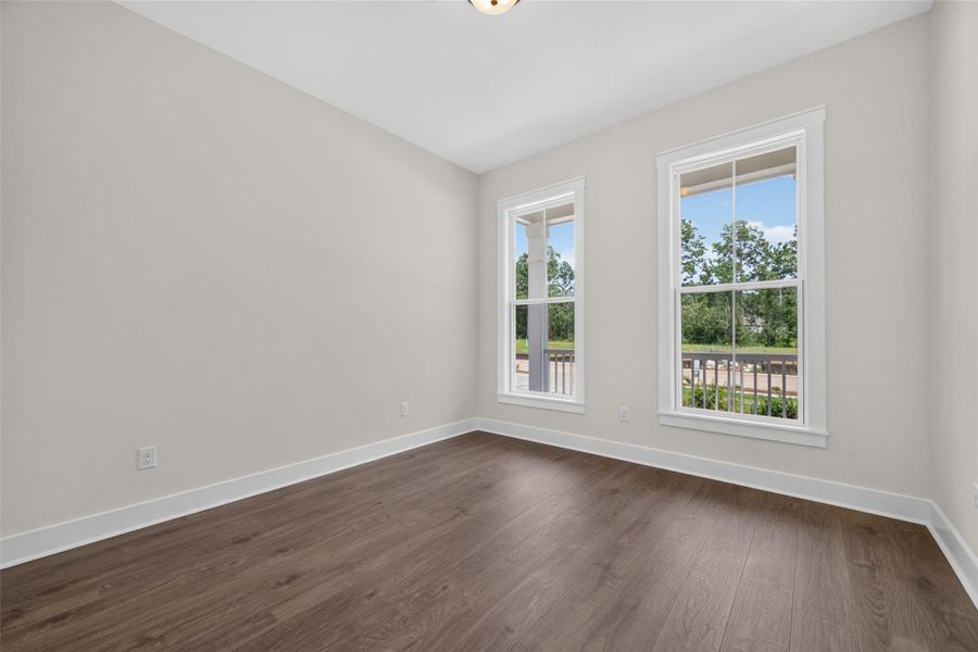 Spacious, unfurnished interior of a new home in Two Step Farm, Montgomery (Image 14).