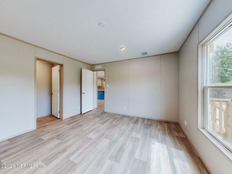 Spacious, unfurnished interior of a new home in , Keystone Heights (Image 34).