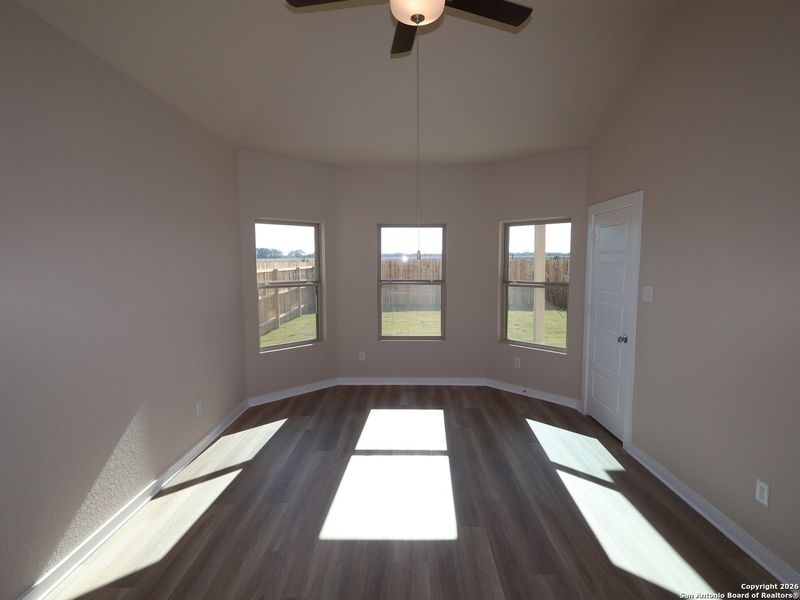 Spacious, unfurnished interior of a new home in Winding Brook, San Antonio (Image 22).