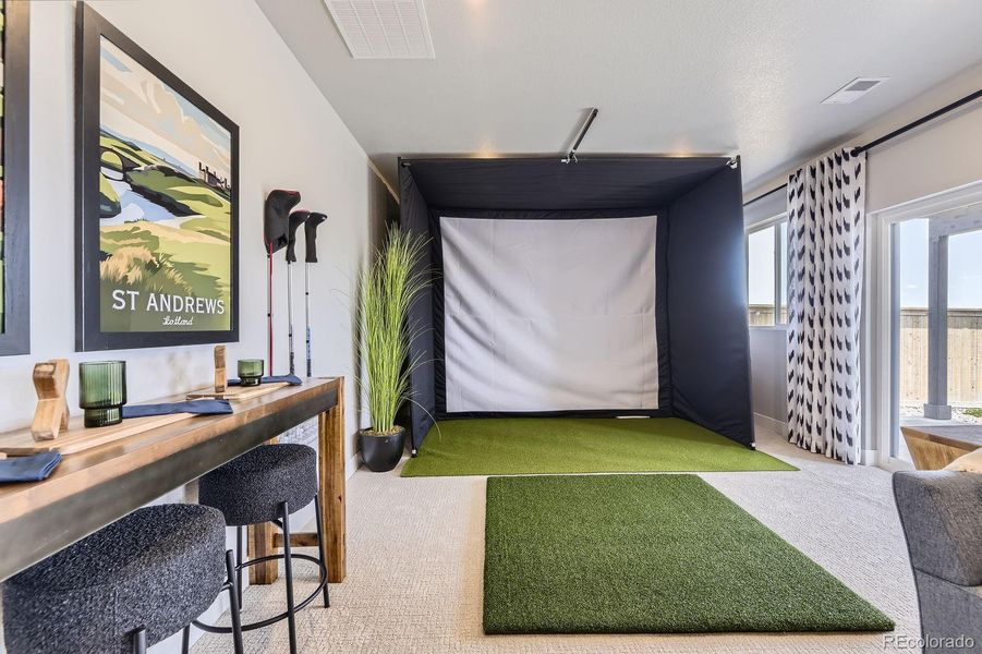 BASEMENT RECREATION ROOM
