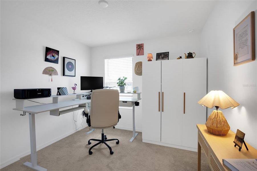 Furnished interior view inside a new home in Horse Creek at Crosswinds, Davenport (Image 45). Furnished interior view inside a new home in Horse Creek at Crosswinds, Davenport (Image 45).