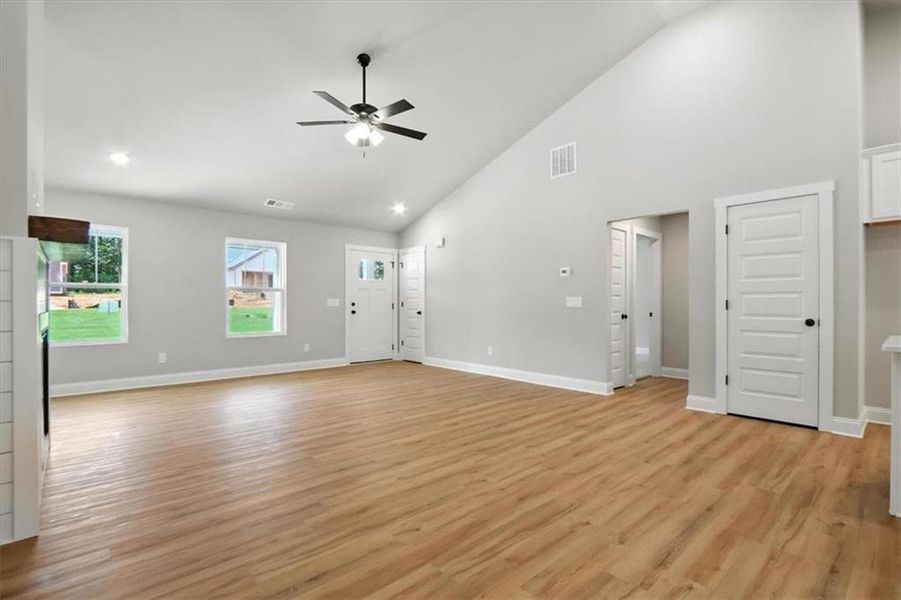 Spacious, unfurnished interior of a new home in , Hartwell (Image 42).