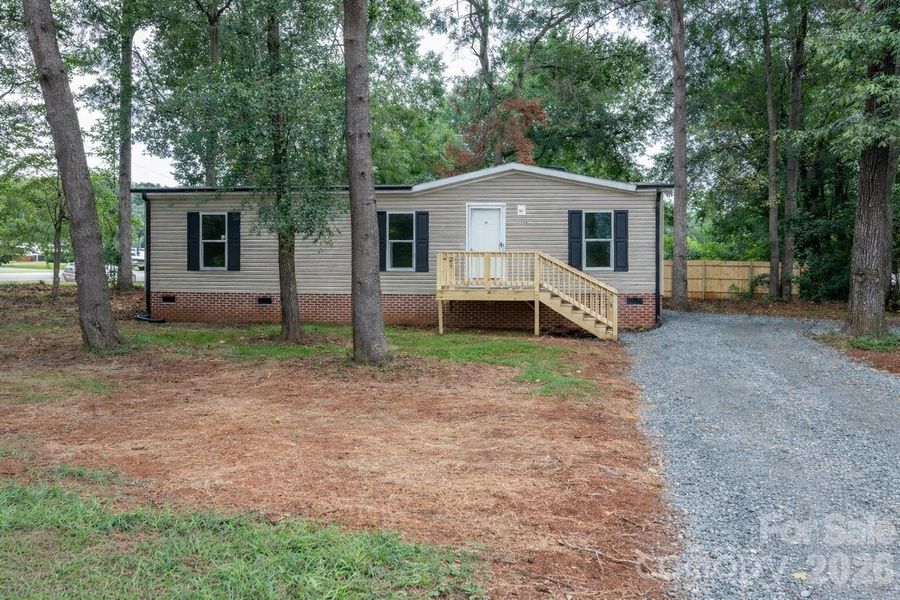 Exterior details and patio area of a home in , Lincolnton (Image 26).