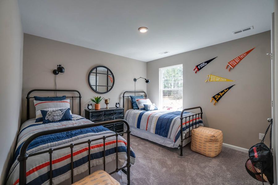 Representative furnished interior of a home built from the HAYDEN by D.R. Horton in Hartmann Crossing, Lebanon (Image 16).