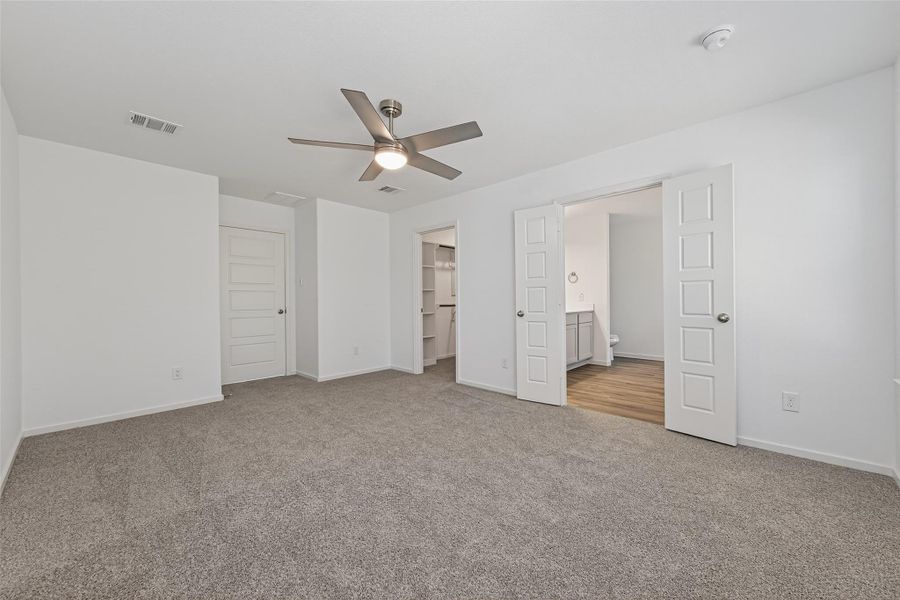 Spacious, unfurnished interior of a new home in Enclave at Willis, Willis (Image 38).