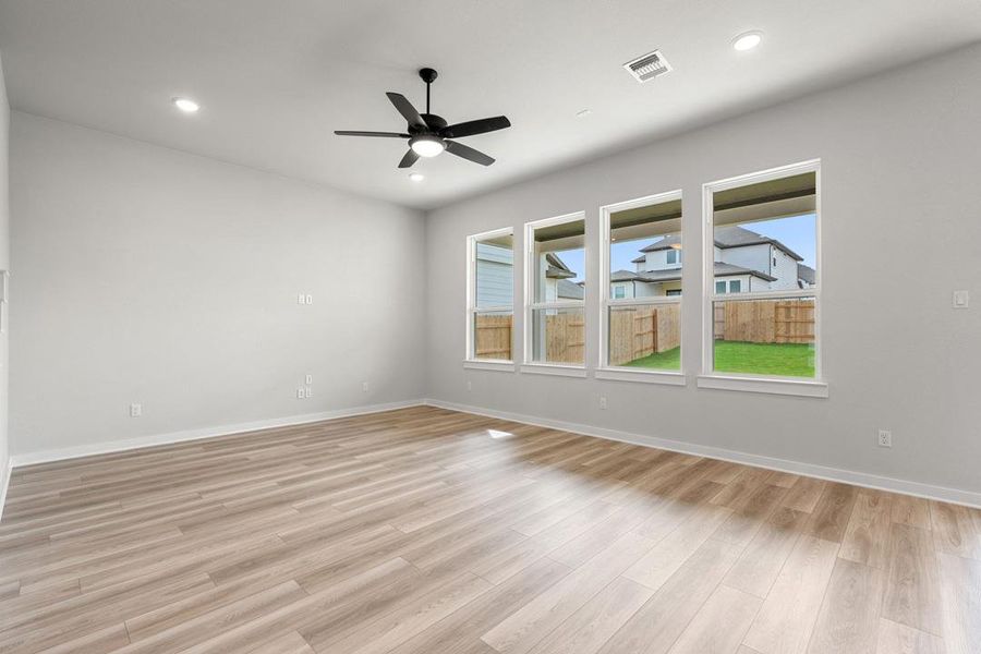 Spacious, unfurnished interior of a new home in Park Central, Georgetown (Image 18).