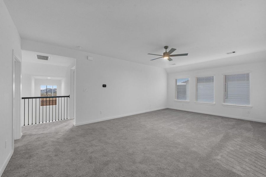 Spacious, unfurnished interior of a new home in Briarwood Crossing, Rosenberg (Image 20).