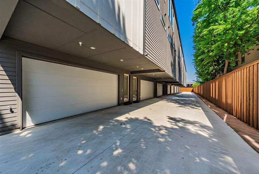 Exterior details and patio area of a home in , Dallas (Image 3).