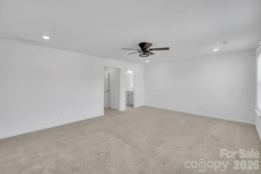 Spacious, unfurnished interior of a new home in , Dallas (Image 22). Spacious, unfurnished interior of a new home in , Dallas (Image 22).