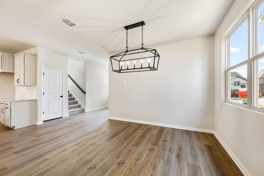 Representative images and renderings are for illustrative purposes. Actual structural options and design finishes of home may vary.