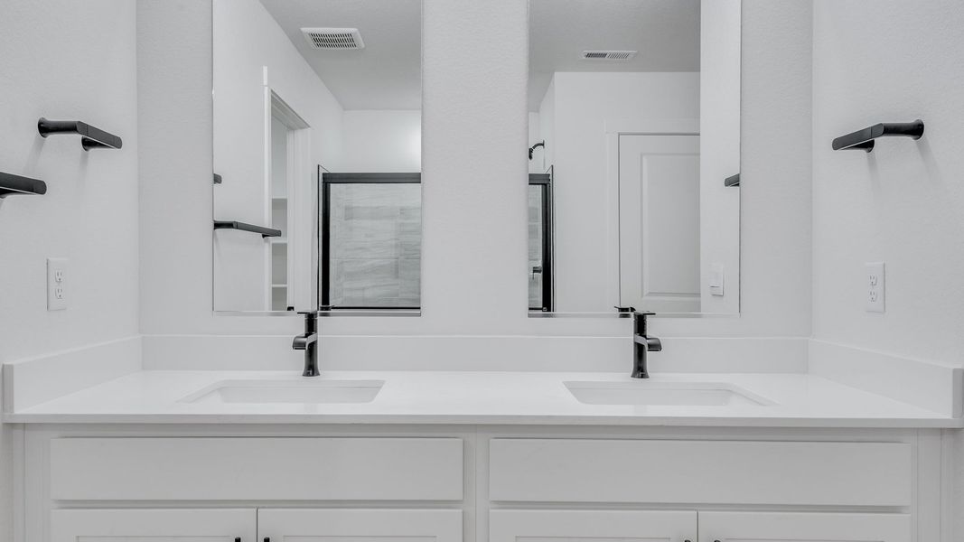 Image 20 of a home in Trails at Crowfoot. Image 20 of a home in Trails at Crowfoot.