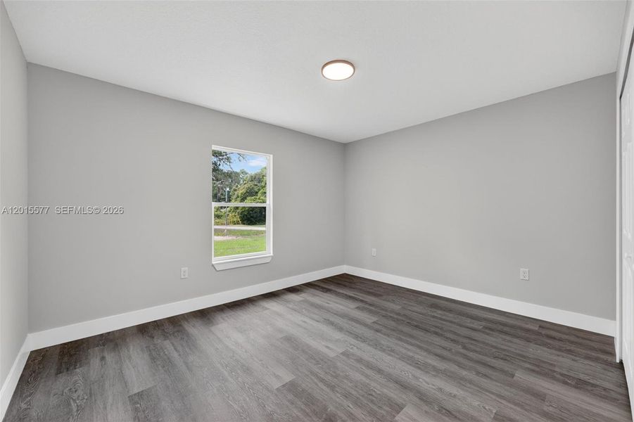 Spacious, unfurnished interior of a new home in , Dunnellon (Image 24).