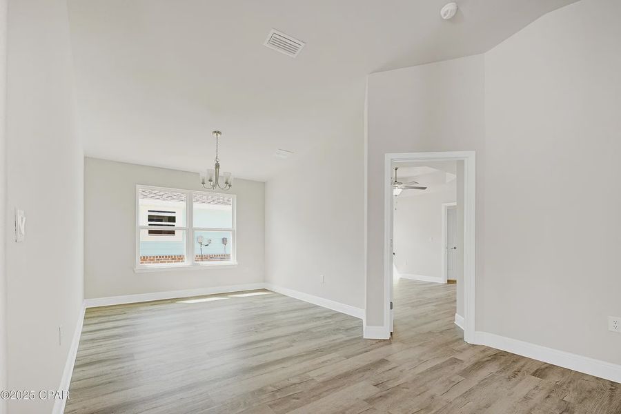 Spacious, unfurnished interior of a new home in East Bay, Panama City (Image 17).