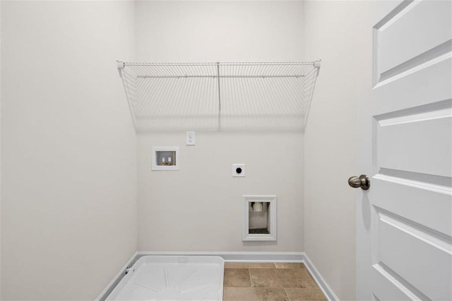 Spacious, unfurnished interior of a new home in Townes At The Stiles, Cartersville (Image 13).