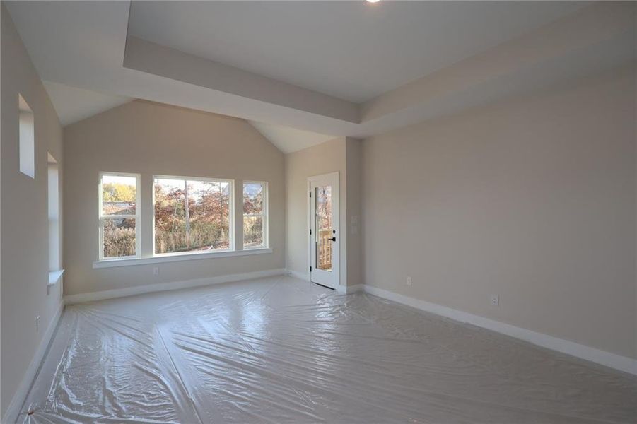 Spacious, unfurnished interior of a new home in Settingdown Farms, Cumming (Image 9).