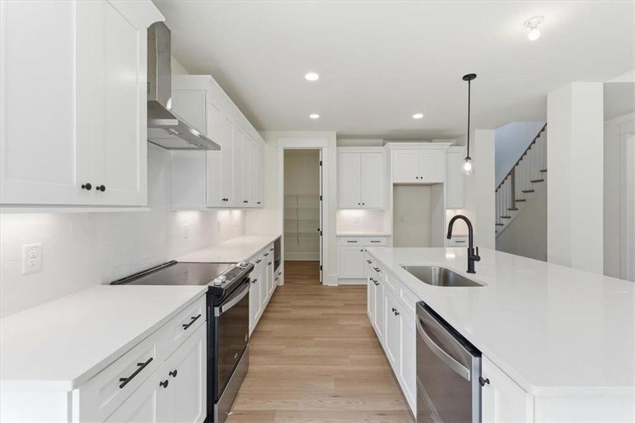 Furnished interior view inside a new home in , Waleska (Image 11).